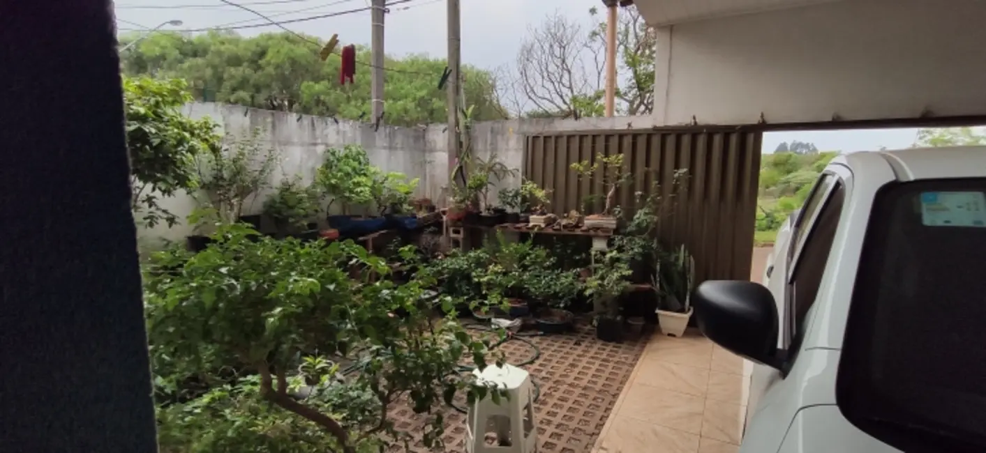 Sobrado com 4 quartos à venda, 218m2 em Pioneiros Catarinenses, Cascavel - PR - imagem 6 Foto 6 de Sobrado com 4 quartos à venda, 218m2 em Pioneiros Catarinenses, Cascavel - PR