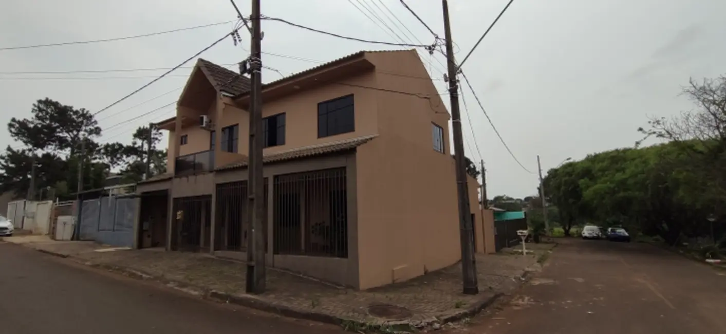 Foto 2 de Sobrado com 4 quartos à venda, 218m2 em Pioneiros Catarinenses, Cascavel - PR