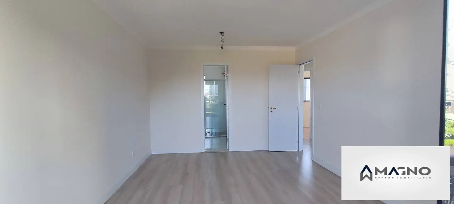 Foto 4 de Sobrado com 3 quartos à venda, 120m2 em Cascavel - PR