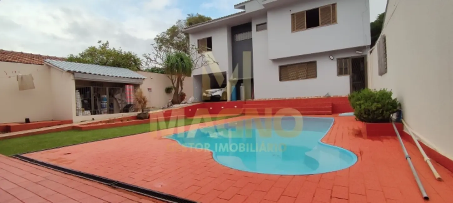 Foto 1 de Sobrado com 4 quartos à venda, 211m2 em Cancelli, Cascavel - PR