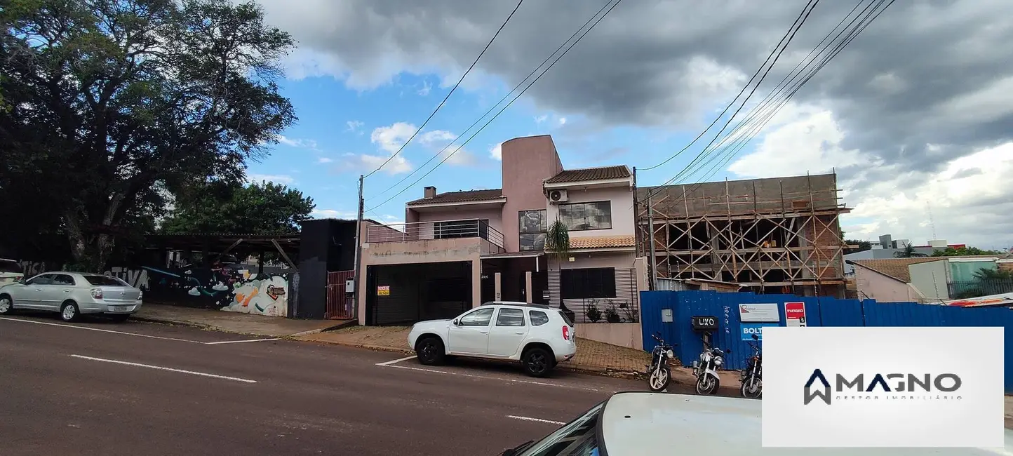 Foto 2 de Casa com 4 quartos à venda, 257m2 em Centro, Cascavel - PR