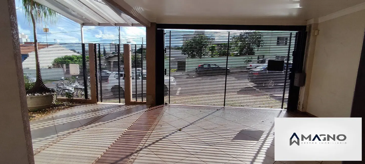 Foto 5 de Casa com 4 quartos à venda, 257m2 em Centro, Cascavel - PR