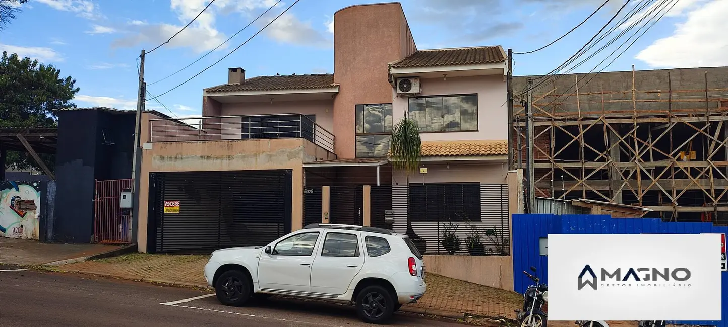 Foto 1 de Casa com 4 quartos à venda, 257m2 em Centro, Cascavel - PR