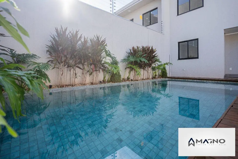 Foto 8 de Sobrado com 3 quartos à venda, 200m2 em Canadá, Cascavel - PR