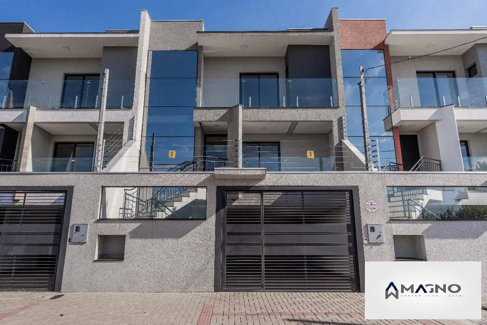 Foto 2 de Sobrado com 3 quartos à venda, 200m2 em Canadá, Cascavel - PR