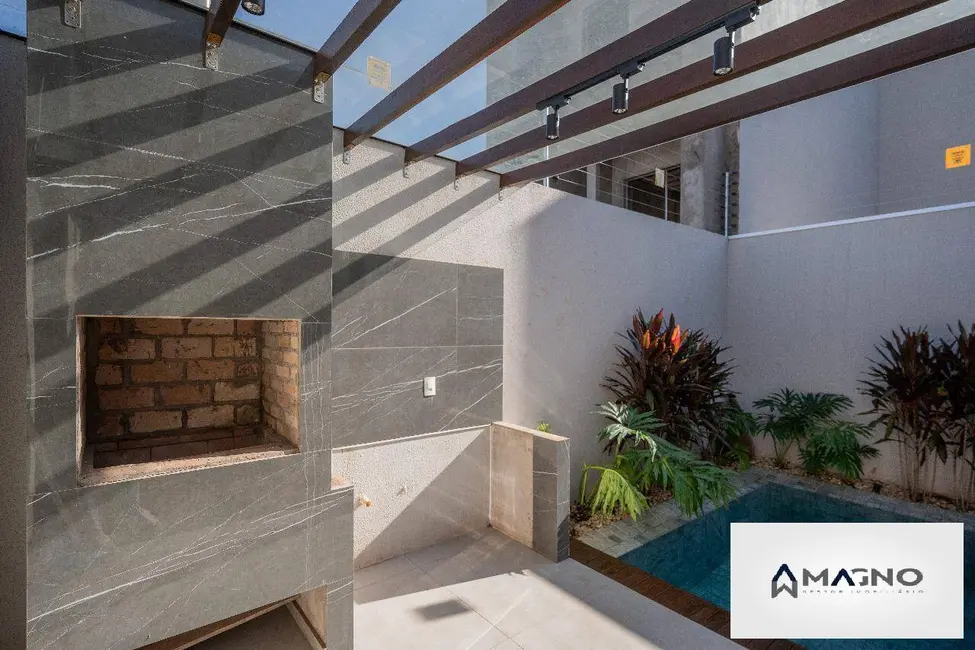 Foto 6 de Sobrado com 3 quartos à venda, 200m2 em Canadá, Cascavel - PR