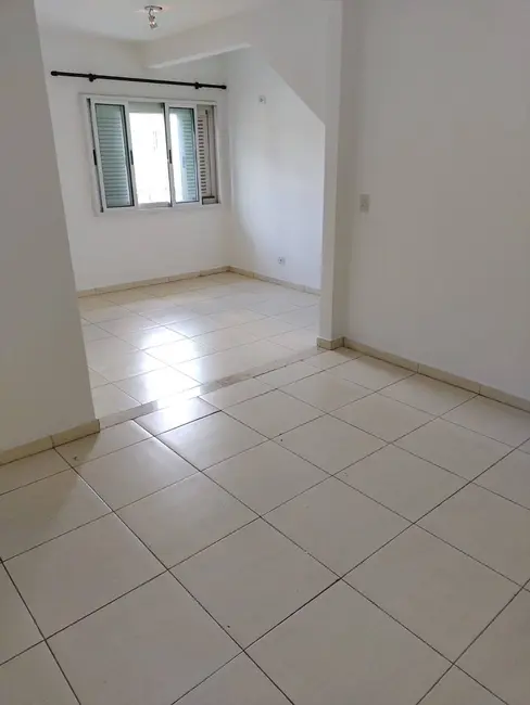 Foto 1 de Casa com 5 quartos à venda, 200m2 em Vila Gumercindo, São Paulo - SP