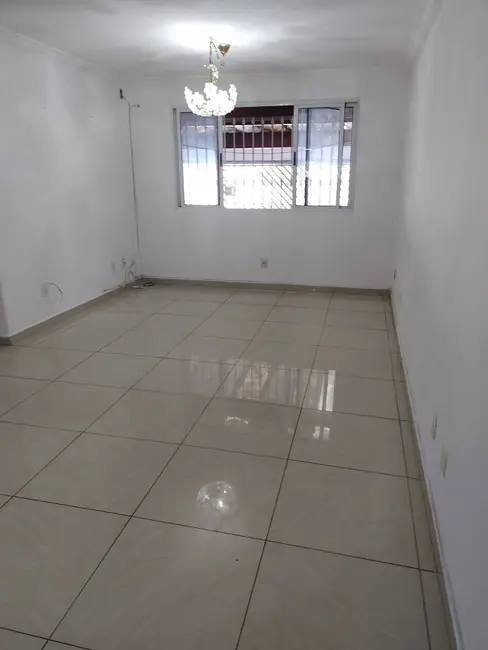 Foto 3 de Casa com 5 quartos à venda, 200m2 em Vila Gumercindo, São Paulo - SP