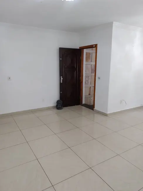 Foto 2 de Casa com 5 quartos à venda, 200m2 em Vila Gumercindo, São Paulo - SP