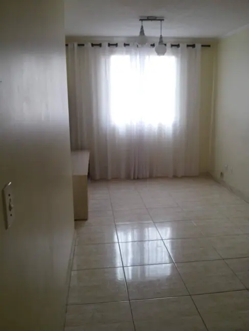Foto 3 de Apartamento com 2 quartos à venda, 43m2 em Jardim Redil, São Paulo - SP