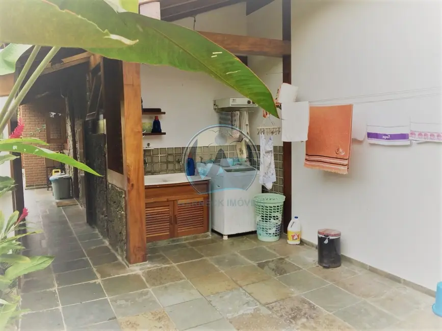 Foto 6 de Casa com 3 quartos à venda em Ubatuba - SP