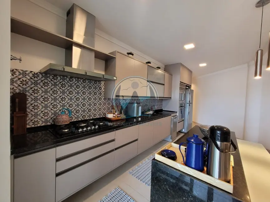 Foto 9 de Apartamento com 3 quartos à venda, 180m2 em Ubatuba - SP