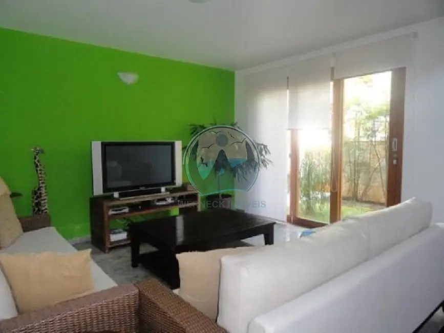 Casa com 6 quartos à venda, 308m2 em Ubatuba - SP - imagem 2 Foto 2 de Casa com 6 quartos à venda, 308m2 em Ubatuba - SP