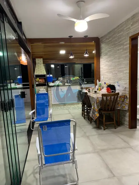 Foto 2 de Apartamento com 3 quartos à venda, 120m2 em Ubatuba - SP