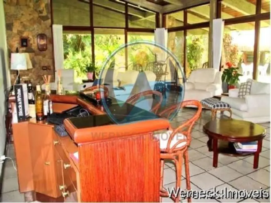 Casa de Condomínio com 5 quartos à venda, 800m2 em Ubatuba - SP - imagem 4 Foto 4 de Casa de Condomínio com 5 quartos à venda, 800m2 em Ubatuba - SP