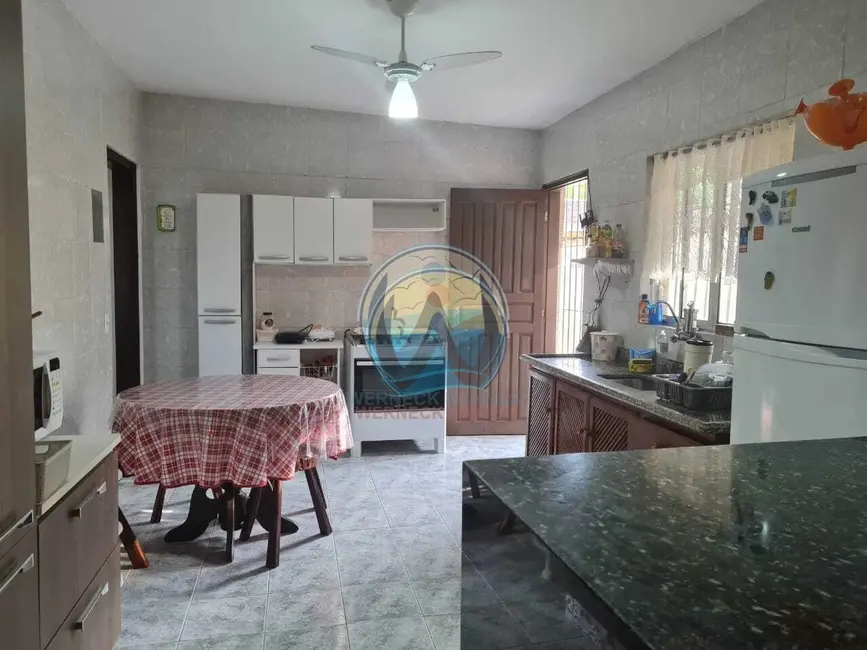 Foto 3 de Casa com 6 quartos à venda, 270m2 em Ubatuba - SP