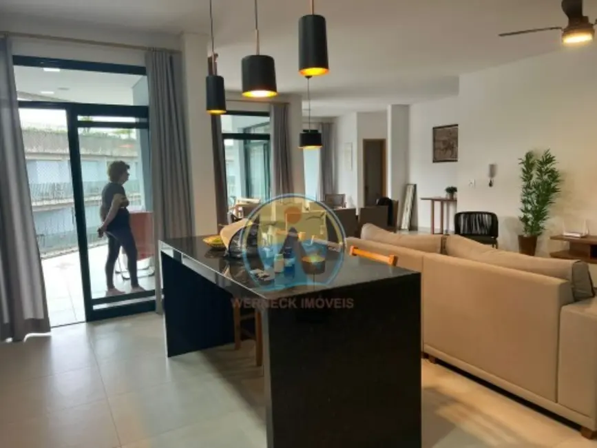 Foto 4 de Apartamento com 3 quartos à venda, 179m2 em Ubatuba - SP