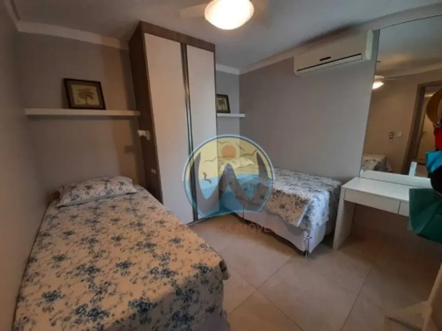 Foto 4 de Apartamento com 4 quartos à venda, 134m2 em Ubatuba - SP