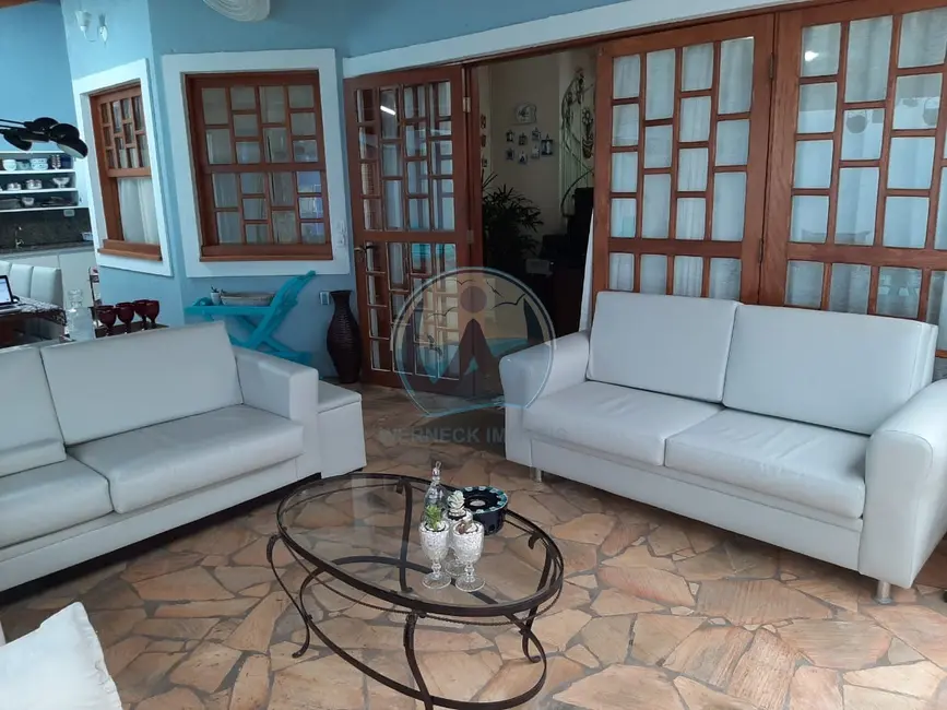 Foto 1 de Casa com 4 quartos à venda, 250m2 em Ubatuba - SP