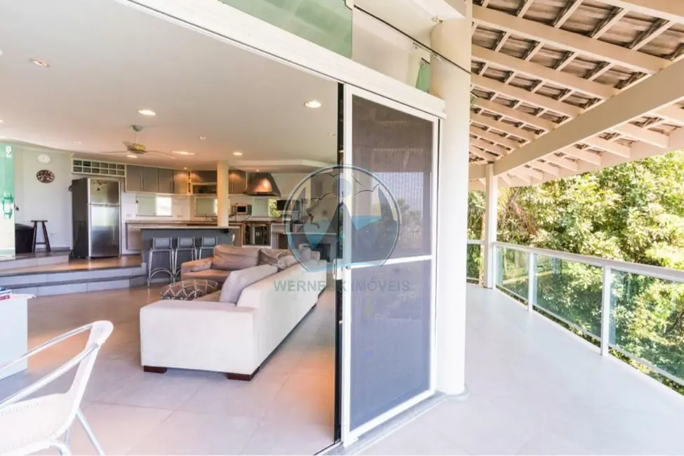 Foto 6 de Casa com 3 quartos à venda, 171m2 em Ubatuba - SP