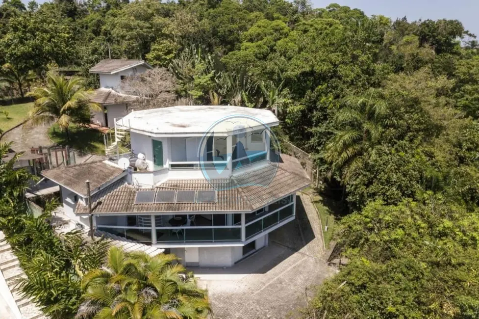 Foto 2 de Casa com 3 quartos à venda, 171m2 em Ubatuba - SP