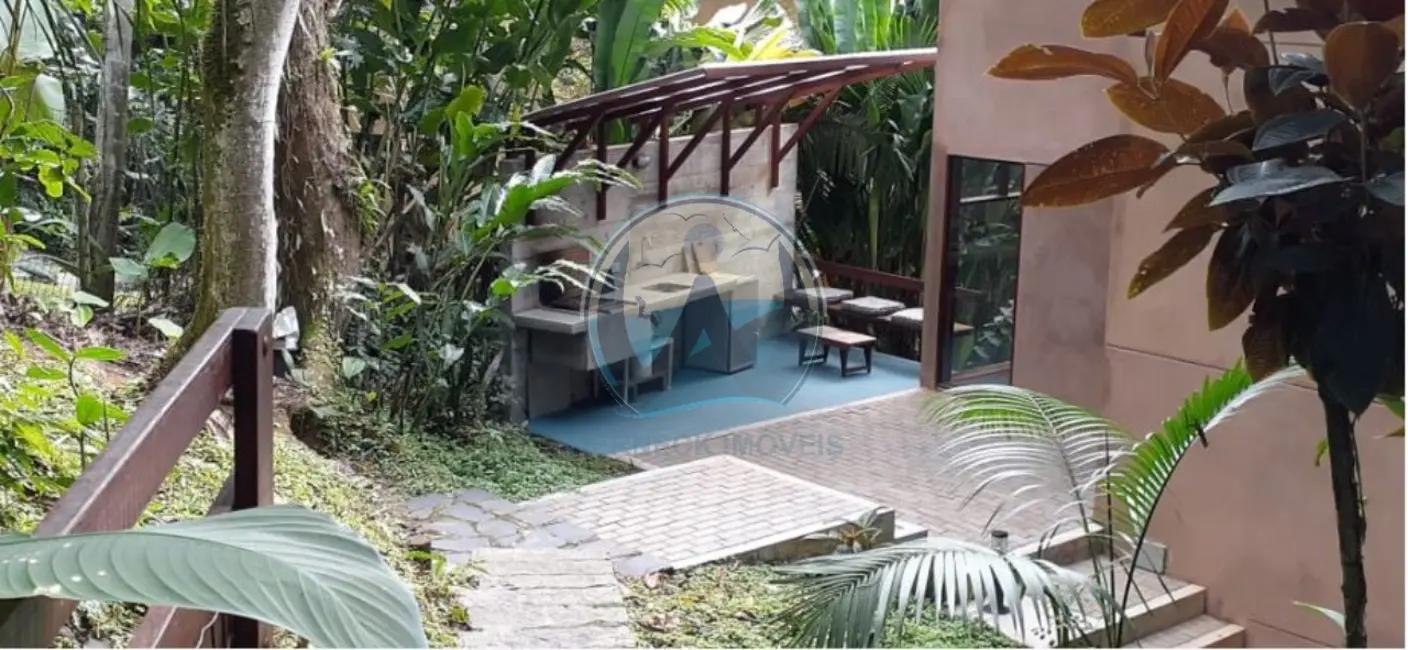 Foto 9 de Casa de Condomínio com 3 quartos à venda, 180m2 em Ubatuba - SP