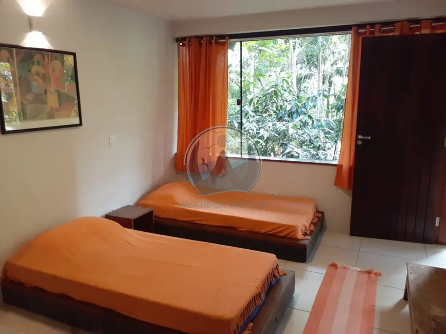 Foto 7 de Casa de Condomínio com 3 quartos à venda, 180m2 em Ubatuba - SP