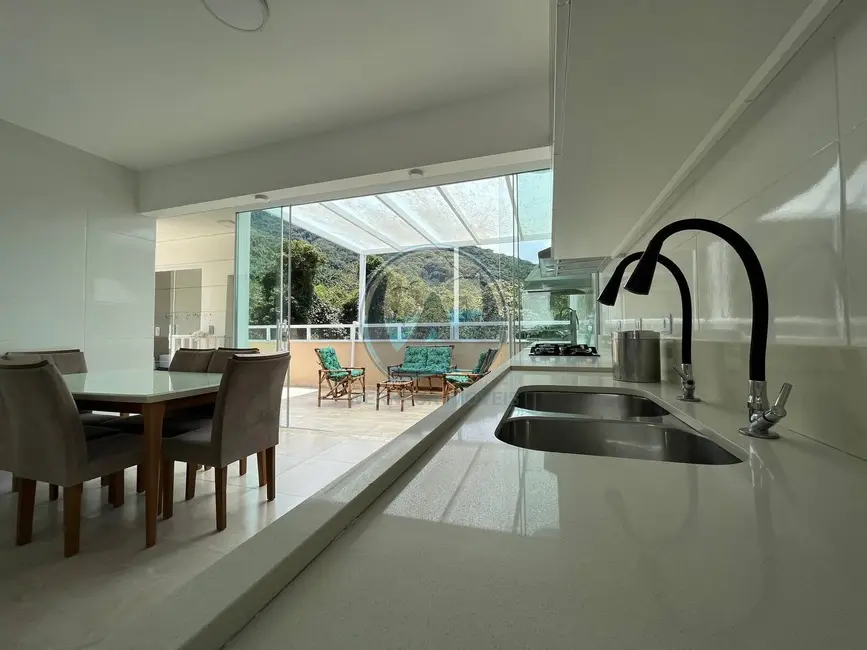 Foto 6 de Apartamento com 3 quartos à venda, 150m2 em Ubatuba - SP