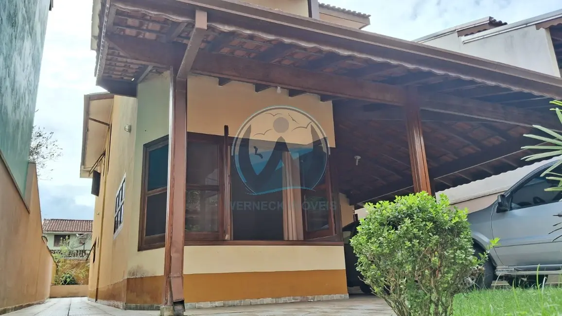 Foto 1 de Casa com 3 quartos à venda, 225m2 em Ubatuba - SP