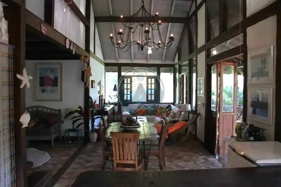 Foto 2 de Casa com 3 quartos à venda, 200m2 em Ubatuba - SP