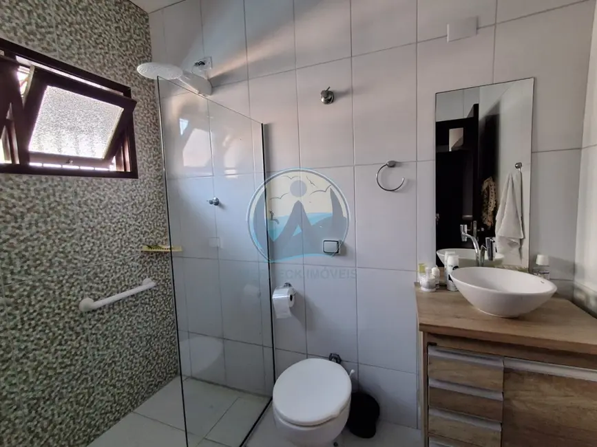 Foto 8 de Casa com 3 quartos à venda, 300m2 em Ubatuba - SP