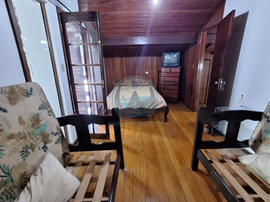 Foto 4 de Casa com 3 quartos à venda, 300m2 em Ubatuba - SP