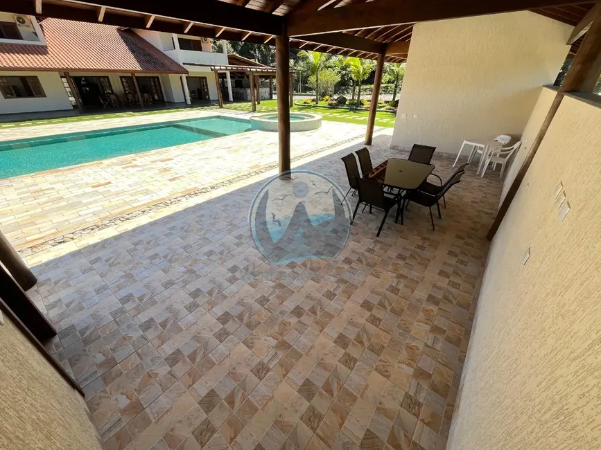 Foto 2 de Casa com 6 quartos à venda, 753m2 em Ubatuba - SP