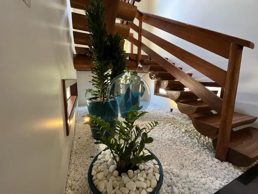 Foto 4 de Casa com 6 quartos à venda, 753m2 em Ubatuba - SP