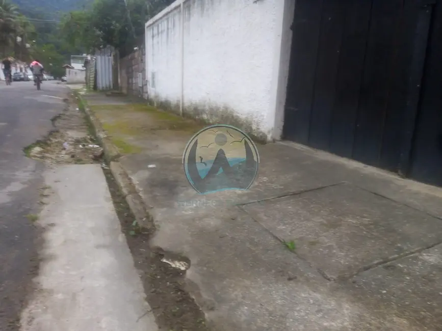 Casa com 2 quartos à venda, 400m2 em Centro, Ubatuba - SP - imagem 8 Foto 8 de Casa com 2 quartos à venda, 400m2 em Centro, Ubatuba - SP