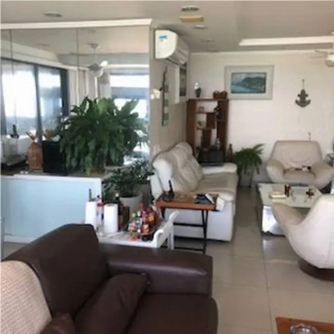 Foto 2 de Apartamento com 5 quartos à venda, 220m2 em Barra da Tijuca, Rio De Janeiro - RJ