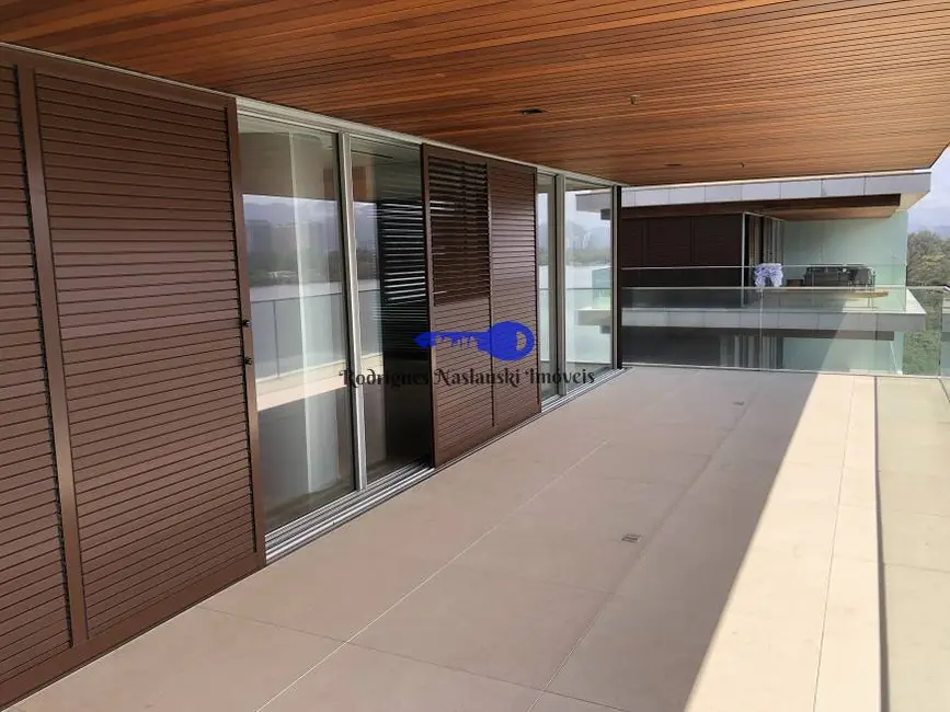 Apartamento com 1 quarto à venda, 133m2 em Barra da Tijuca, Rio De Janeiro - RJ - imagem 2 Foto 2 de Apartamento com 1 quarto à venda, 133m2 em Barra da Tijuca, Rio De Janeiro - RJ