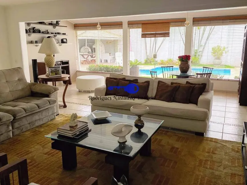 Casa com 6 quartos à venda, 405m2 em Barra da Tijuca, Rio De Janeiro - RJ - imagem 3 Foto 3 de Casa com 6 quartos à venda, 405m2 em Barra da Tijuca, Rio De Janeiro - RJ