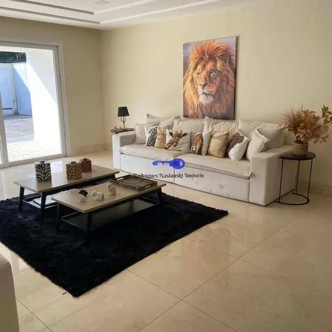 Casa com 5 quartos à venda e para alugar, 1800m2 em Barra da Tijuca, Rio De Janeiro - RJ - imagem 9 Foto 9 de Casa com 5 quartos à venda e para alugar, 1800m2 em Barra da Tijuca, Rio De Janeiro - RJ