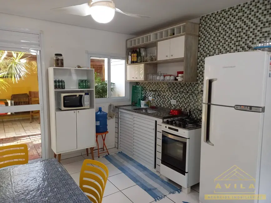 Foto 2 de Casa com 2 quartos à venda, 89m2 em Bertioga - SP