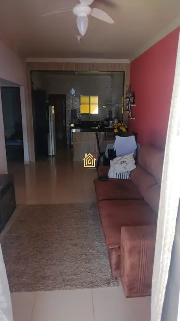 Foto 2 de Casa com 2 quartos à venda, 85m2 em Cabo Frio - RJ