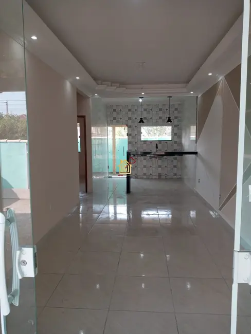 Foto 2 de Casa de Condomínio com 2 quartos à venda, 75m2 em Cabo Frio - RJ