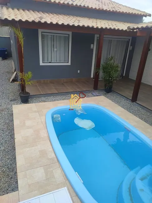 Casa de Condomínio com 2 quartos à venda, 54m2 em Cabo Frio - RJ - imagem 3 Foto 3 de Casa de Condomínio com 2 quartos à venda, 54m2 em Cabo Frio - RJ