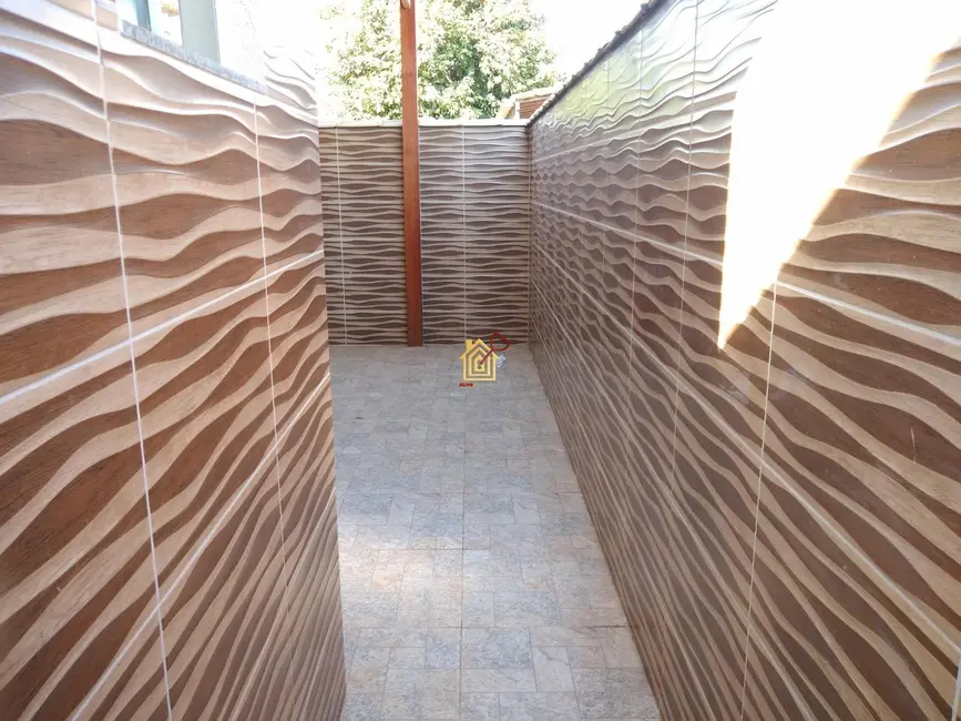 Casa com 2 quartos à venda, 60m2 em Cabo Frio - RJ - imagem 4 Foto 4 de Casa com 2 quartos à venda, 60m2 em Cabo Frio - RJ