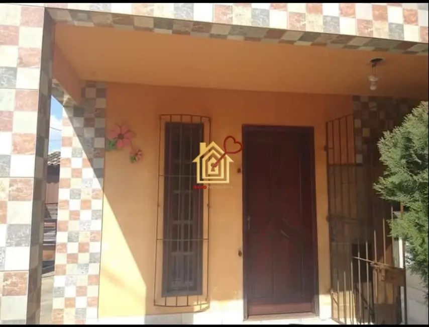 Foto 2 de Casa com 2 quartos à venda, 200m2 em Cabo Frio - RJ