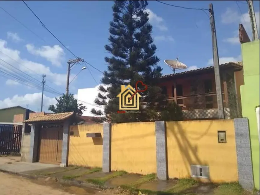 Foto 1 de Casa com 2 quartos à venda, 200m2 em Cabo Frio - RJ