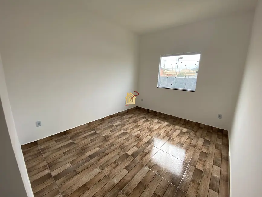 Casa de Condomínio com 2 quartos à venda, 65m2 em Cabo Frio - RJ - imagem 2 Foto 2 de Casa de Condomínio com 2 quartos à venda, 65m2 em Cabo Frio - RJ