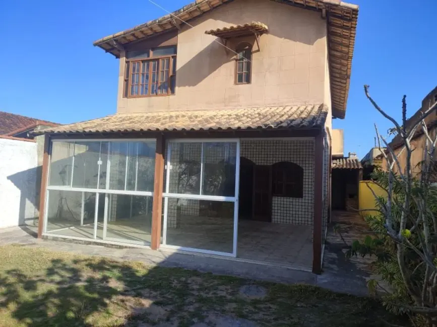Foto 1 de Casa com 3 quartos à venda, 110m2 em Cabo Frio - RJ