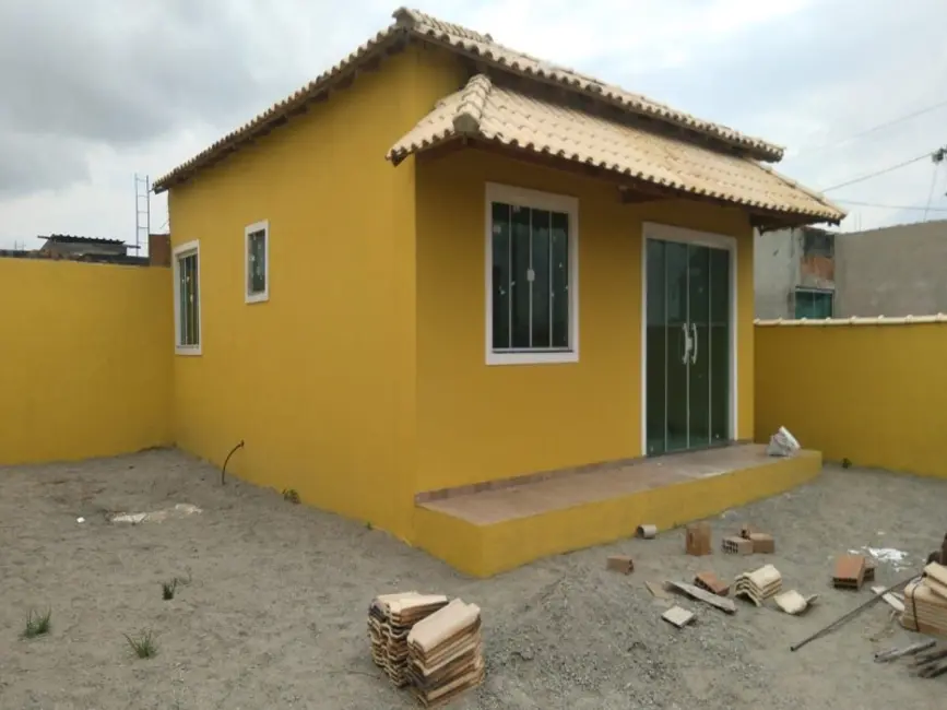Foto 1 de Casa de Condomínio com 2 quartos à venda, 56m2 em Cabo Frio - RJ