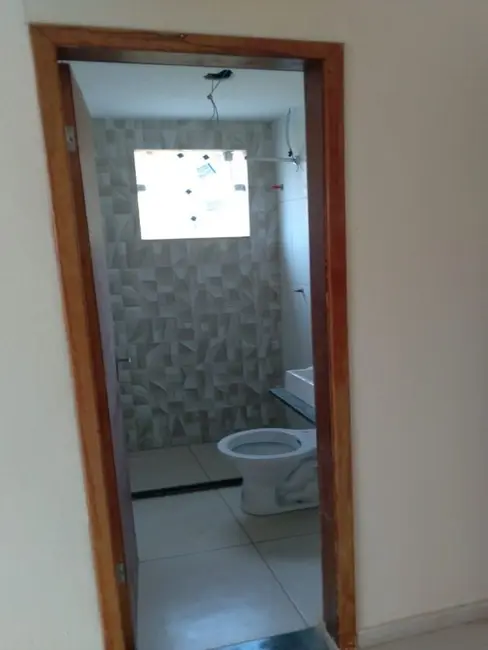 Foto 3 de Casa de Condomínio com 2 quartos à venda, 56m2 em Cabo Frio - RJ